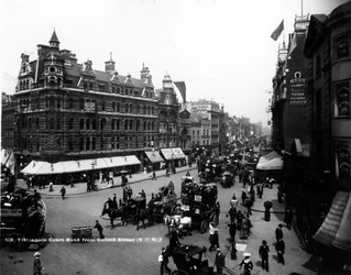 Tottenham Court Road desde Oxford Street, Londres, c.1891